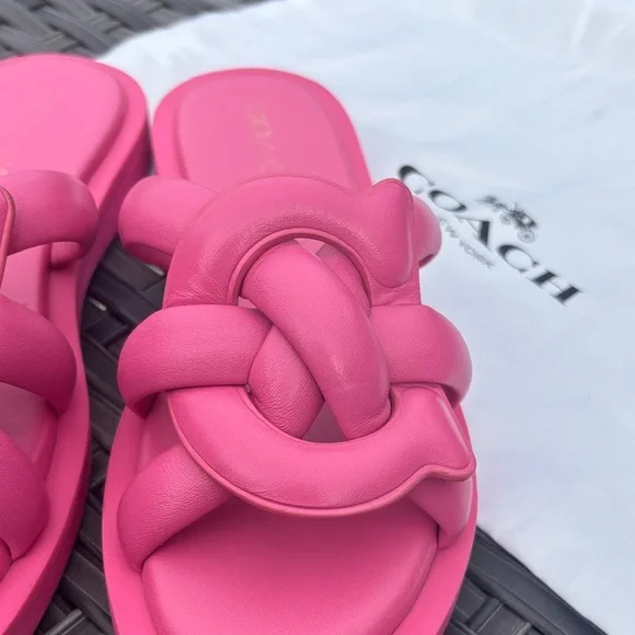 Coach Georgie Slide in Pink, Size 6.5 - Picture 2 of 5